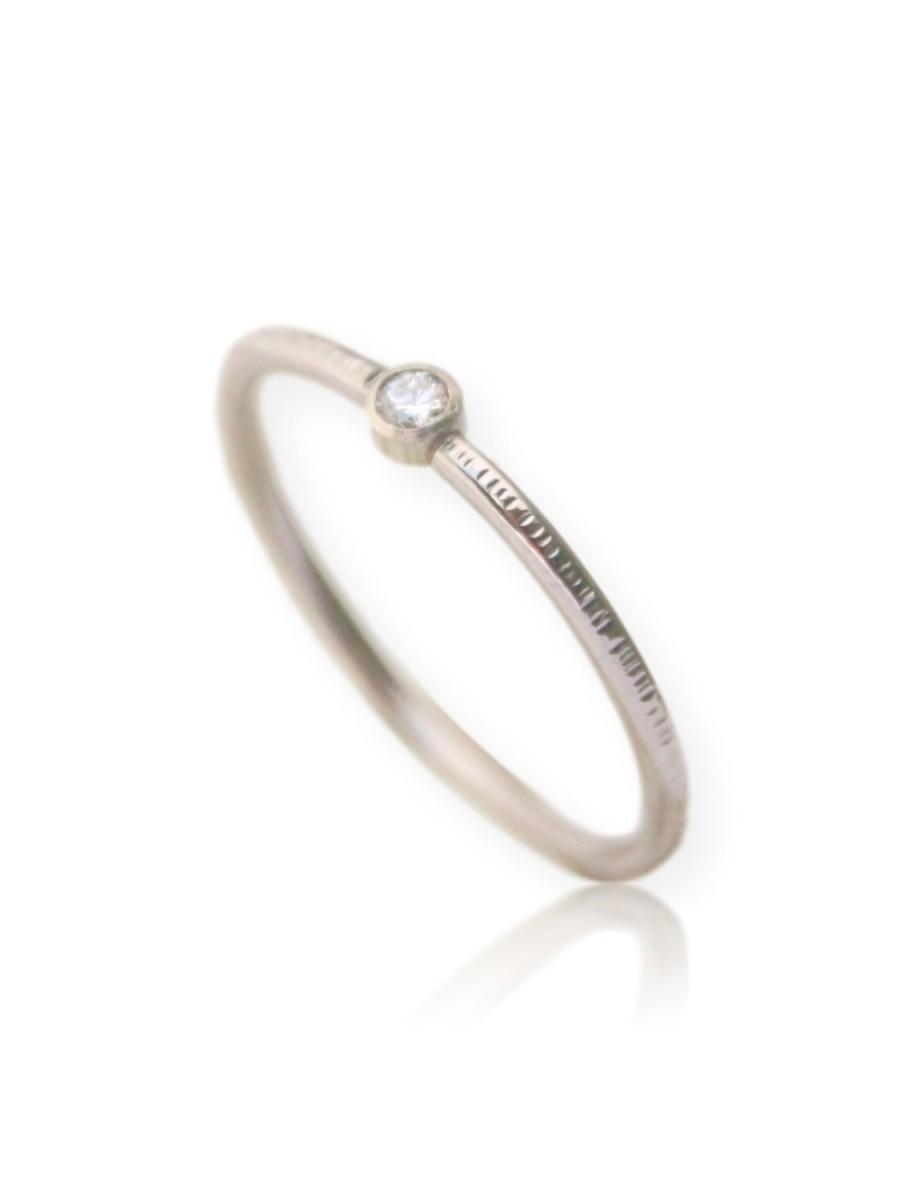 زفاف - petite diamond ring // 14k gold diamond solitaire // engagement ring // white gold yellow gold // eco friendly gold // conflict free diamond