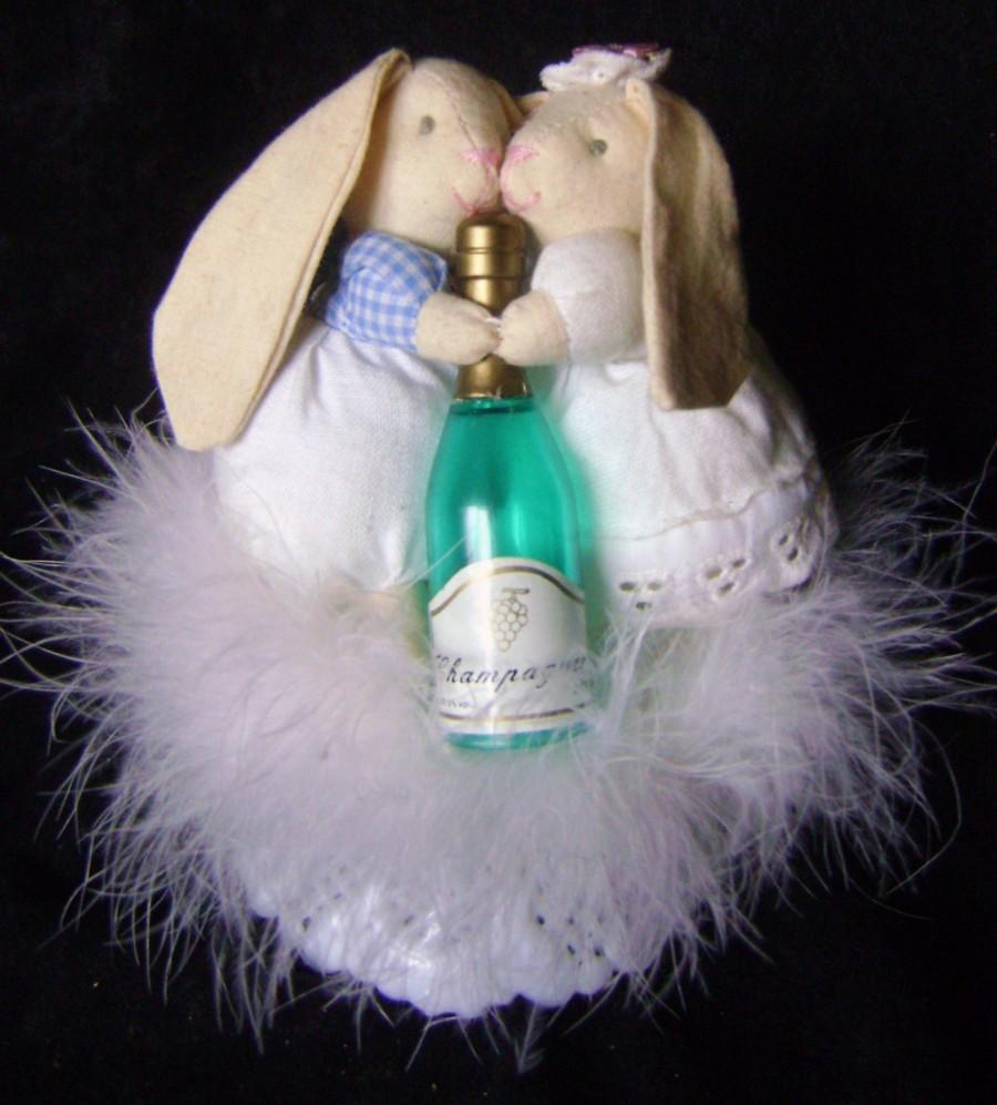 زفاف - Sweet vintage pair fabric rabbits darling wedding, anniversary, New Years Eve caketop w champagne bottle in hand w feather boa