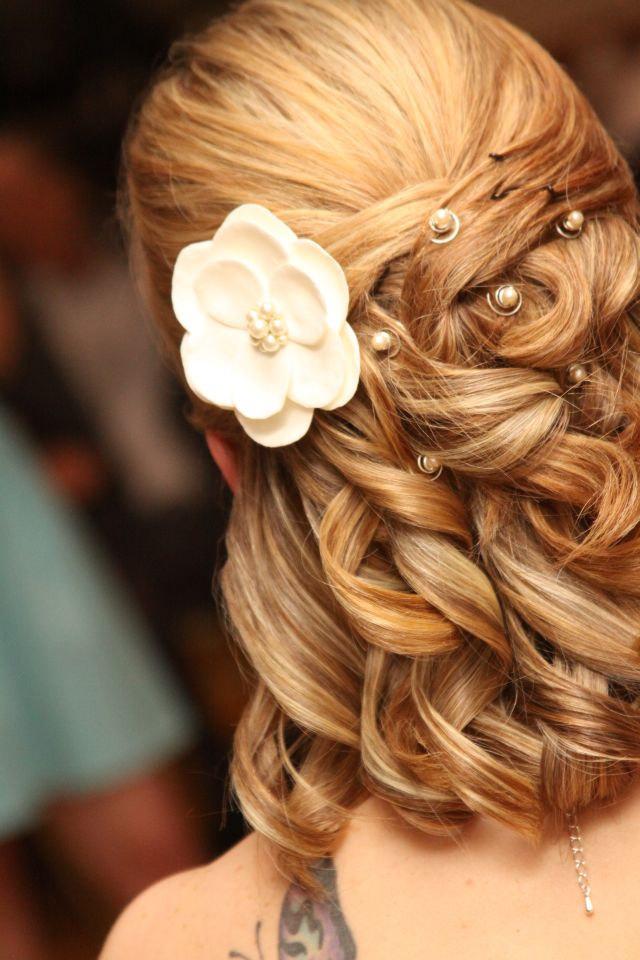زفاف - Ivory flower with handmade Swarovski pearls, Bridal hair flower ivory, wedding accessory flower clip in ivory