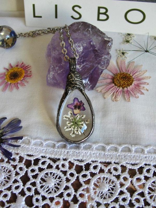 Wedding - Terrarium Necklace, dry anne lace, lavender flower, Pendant, herbarium, gypsy, wild nature, boho, meadow, gift for her, Jewelry by  BUSTANI