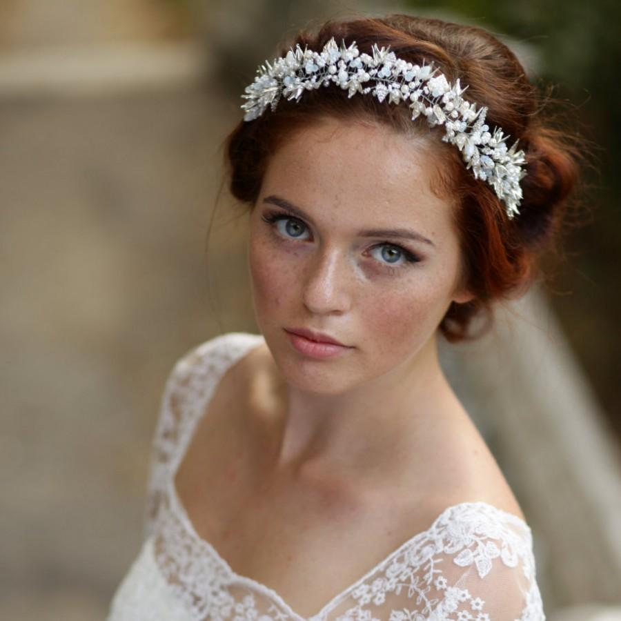 Mariage - Bridal crown Floral bridal vine Pearls bridal headband Wedding halo Wedding wreath Bridal tiara Bridal headband Bridal hair vine