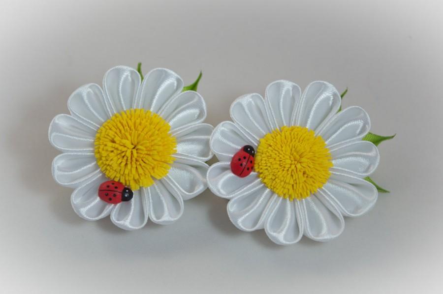 Mariage - Hair clip scrunchies summer camomiles Hair Accessories kanzashi flowers gift for girls birthday satin ribbon