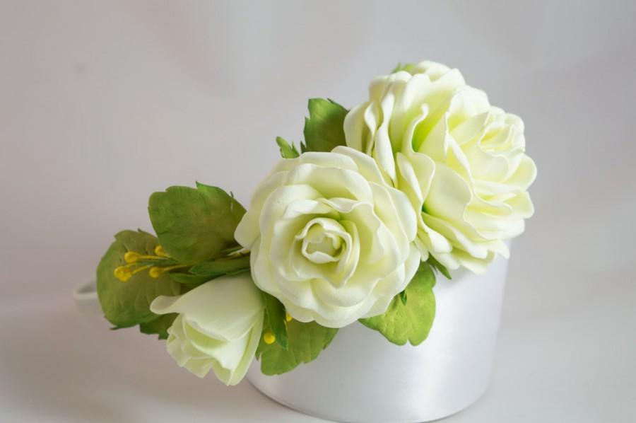 Mariage - The hair band white ayvor foam rose bridesmaid gift wedding accessories  flower wreath couronne fleur boho trends