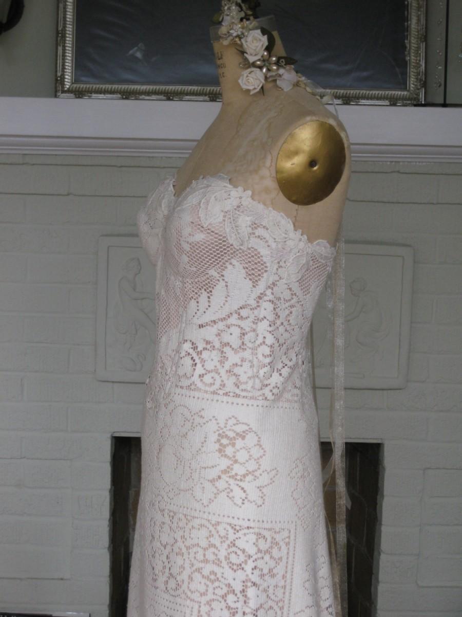 Hochzeit - Strapless Rustic Hippie Vintage Lace Ivory Champagne Wedding Gown, Boho Wedding Dress, Beach Wedding Dress