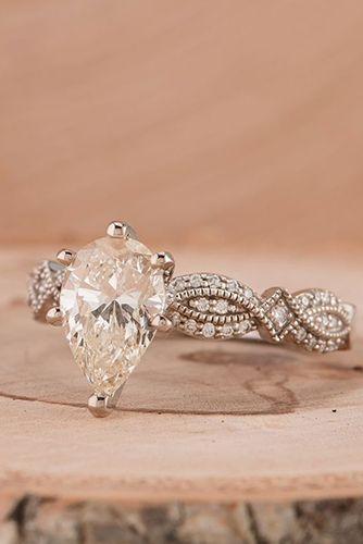Свадьба - We Dare You Not To Love These 24 Vintage Engagement Rings
