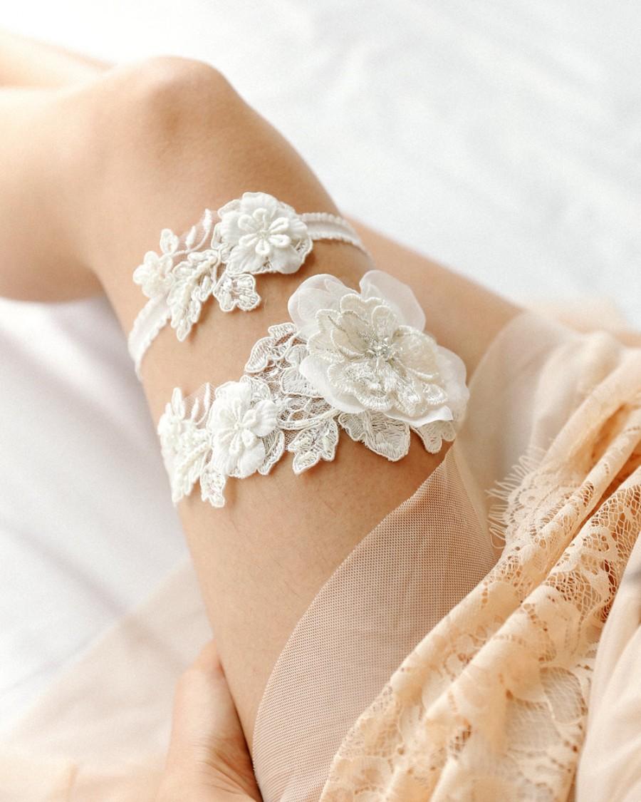 Свадьба - Ivory pearl beaded wedding garter set, bridal lace garter set, keepsake, tossing - style 408 set