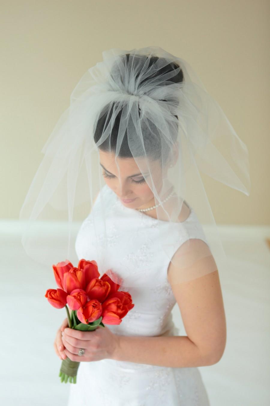 Hochzeit - 2-TIer SHOULDER LENGTH Veil, short veil, bridal veil, wedding veil, champagne, ivory, diamond white, blush, white, snow white colors