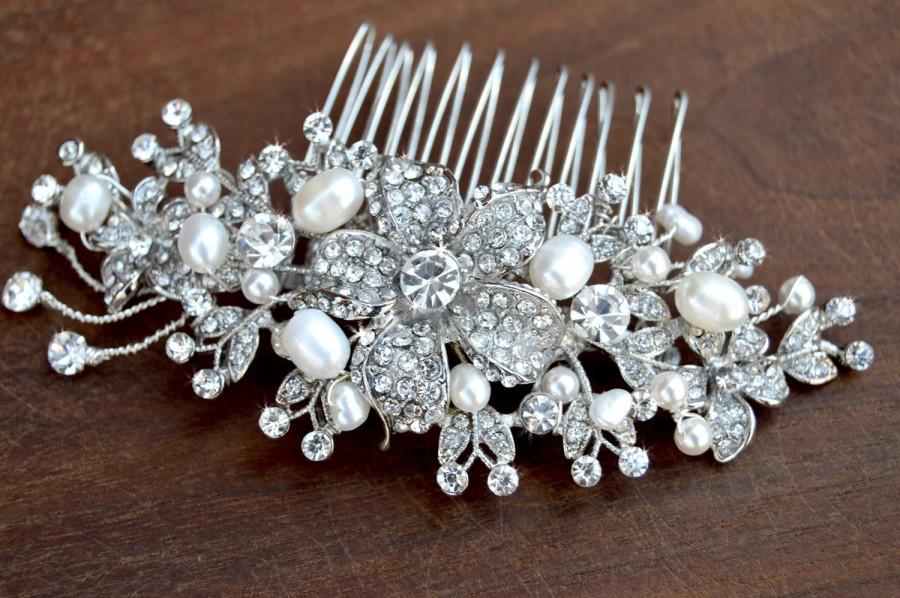 Hochzeit - Bridal Crystal hair comb - wedding hair piece, Swarovski crystal and pearl hair comb- Vintage Glam / Garden wedding