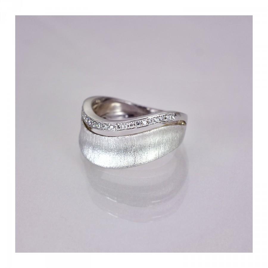 Wedding - Diamond Parallel Ring, Wave Ring, Diamond Wave Wedding Ring, Unique Wedding Band,Matte Gold Wedding Ring, Wide Wedding Band,Delicate Ring