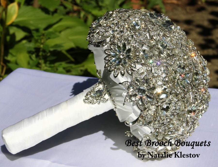 Mariage - Bridal Brooch Bouquet. Deposit on made to order Crystal Bling Brooch Wedding Bouquet. Diamond Broach Bouquet. Heirloom Broach Bouquet