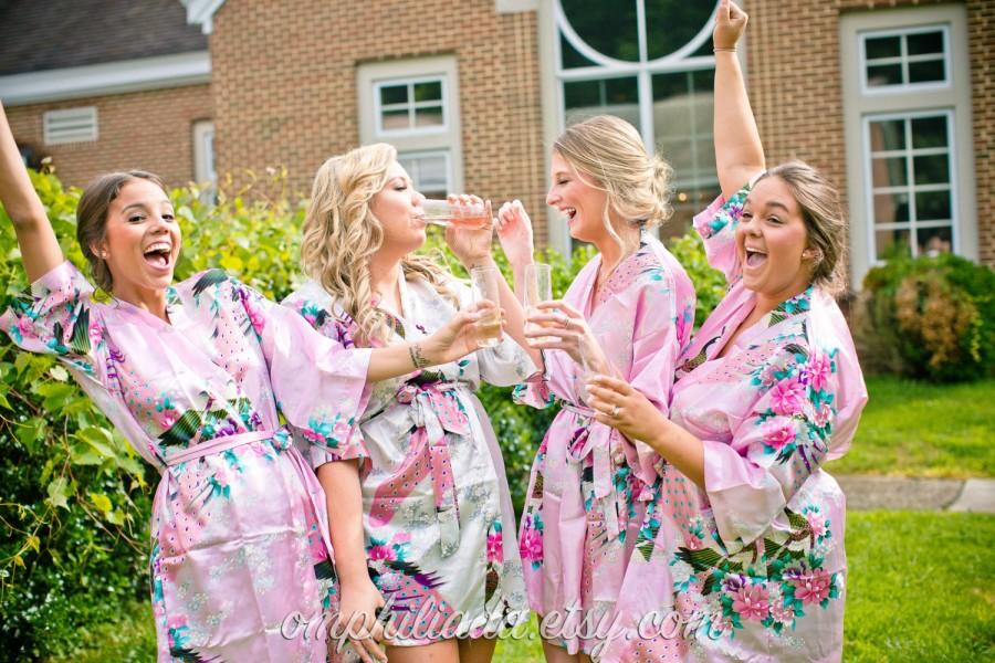 Wedding - SALE! Set of 4 Robes, Bridesmaid Gift, Bridesmaid Robe, Kimono, Bridesmaids Party Robes, Bridal Shower Robe, Fast Shipping from New York