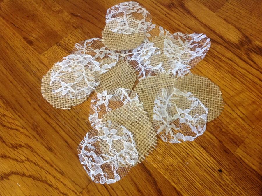 Mariage - 100 burlap and lace flower petals