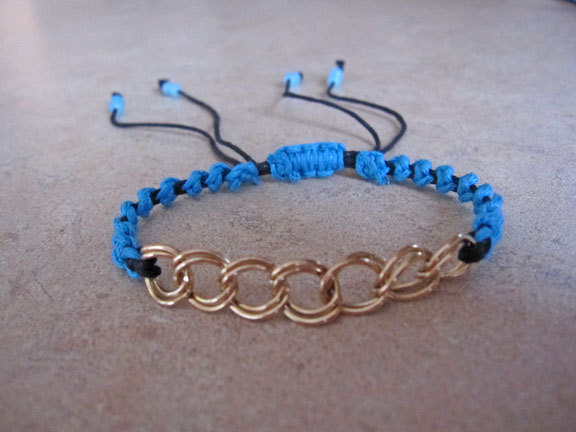 Mariage - Gold Chain Blue String Macrame Bracelet. Women's Bracelet. Adjustable Bracelet. Love Token. Made in Canada. GCBSMB