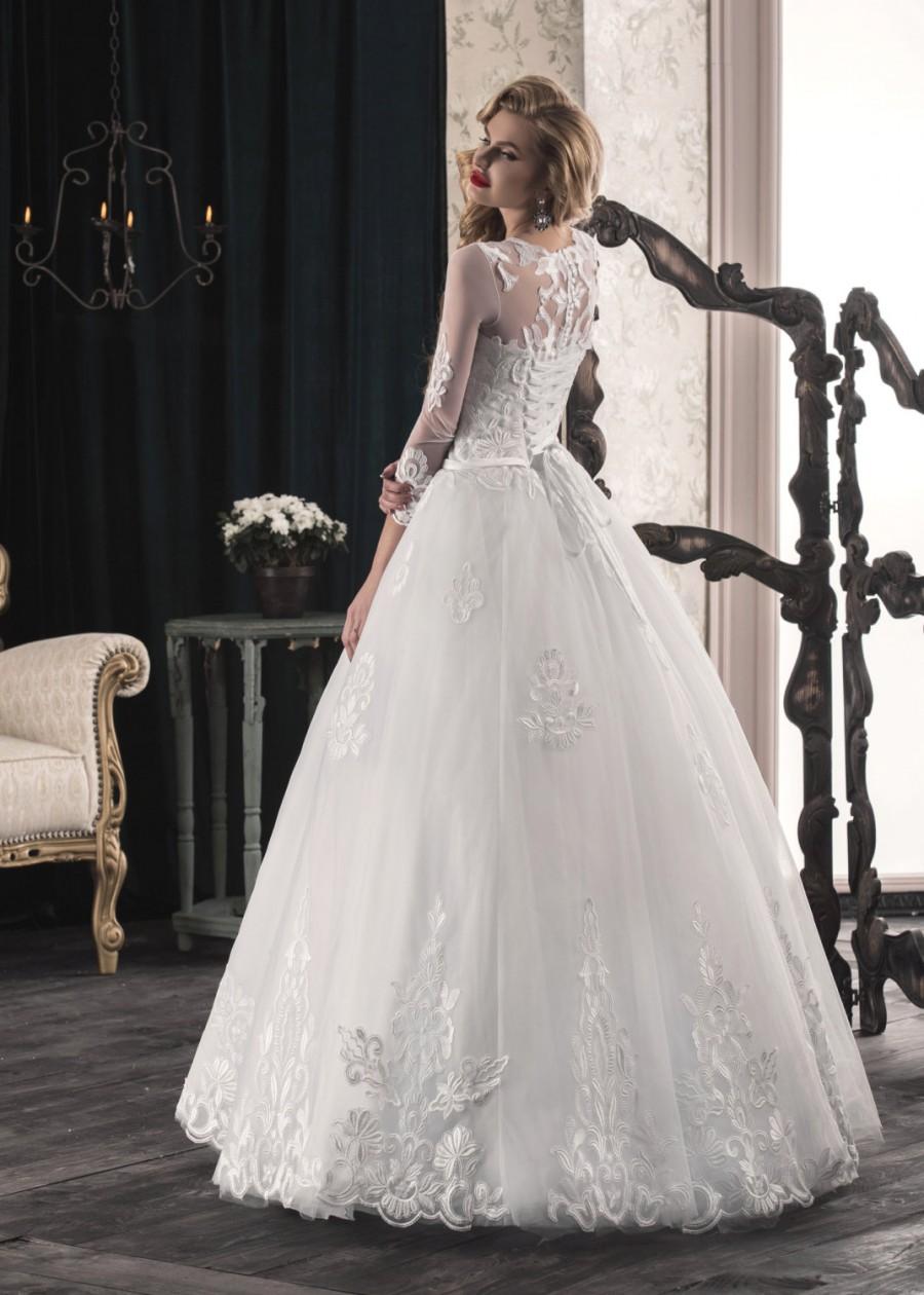زفاف - Romantic,Elegant,White/Ivory Wedding Dress with Long Sleeves,Designer Gown that Features Illusion Neckline,A Line,Bow Tie Front  024