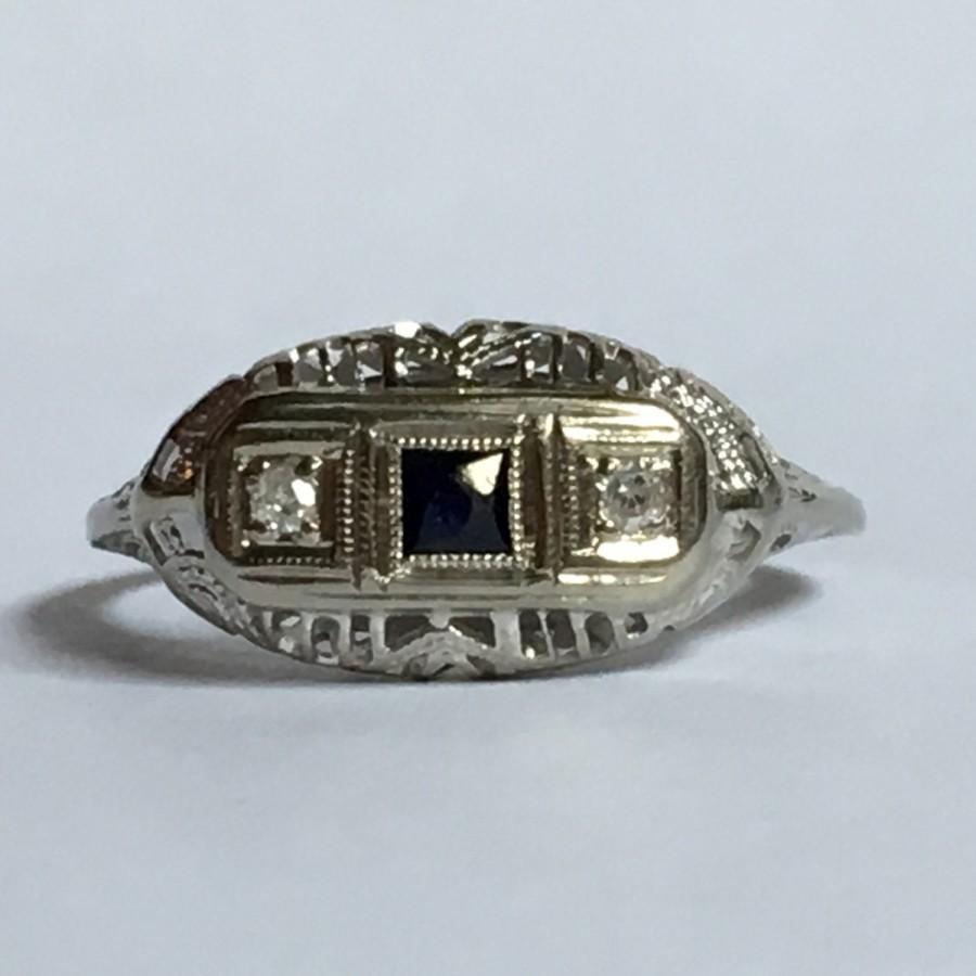 زفاف - Vintage Sapphire and Diamond Art Deco Ring. 18K White Gold. Unique Engagement Ring. September Birthstone. 5th Anniversary. Estate Jewelry