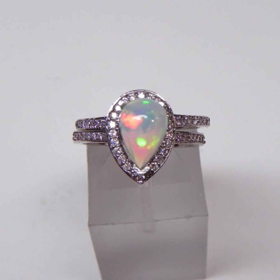 Mariage - AAA Australian white Opal   0.86 Carats   in 14K White gold Bridal set .40cts of diamonds. 1619