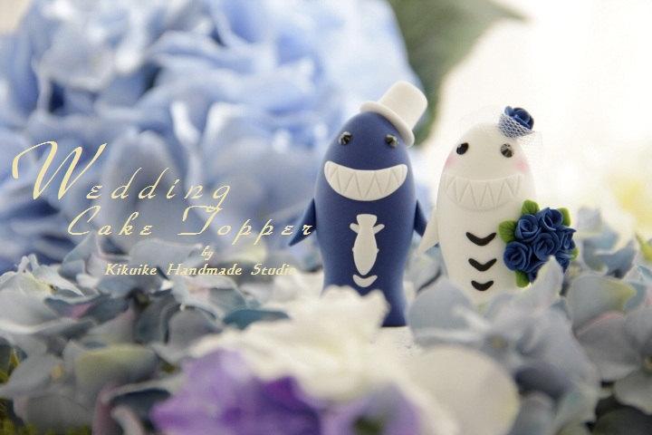 Mariage - LOVE ANGELS Wedding Cake Topper-love sharks with sweet heart base---k614