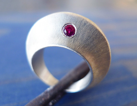 زفاف - Ruby Crown. Modern Chunky Handmade Sterling Silver Ring With A Beautiful Red Ruby Stone. Unisex Men Or Women. Engagement Ring. Cocktail Ring