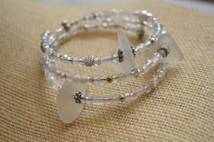 زفاف - White Sea Glass Memory Bracelet  Birthday day gift for Mother, Girlfriend  Beachy Jewellery Christmas Present Beach  Wedding Jewelry