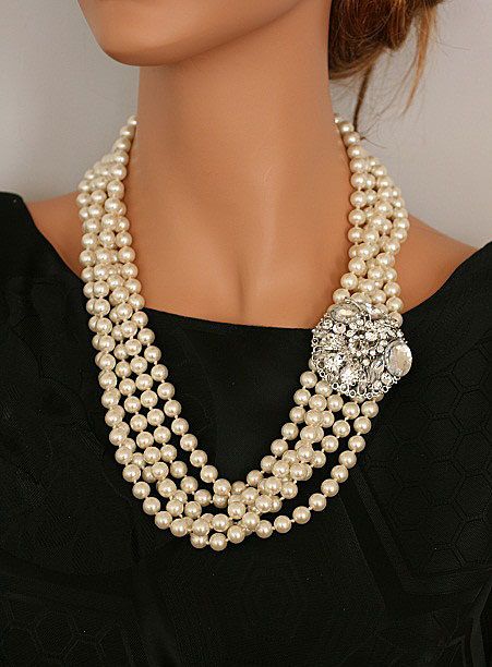 Hochzeit - Items Similar To CLAUDIA  Old Hollywood Style Pearls  Necklace On Etsy