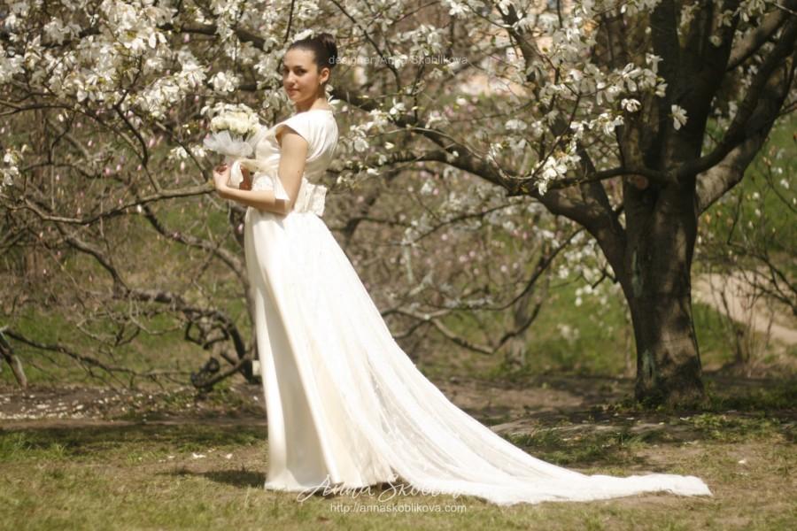 Hochzeit - 2017 // 0062 - Satin wedding dress - Champagne wedding dress - Ivory wedding dress - Simple wedding dress - Modern wedding dress