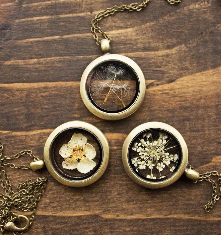 Hochzeit - Terrarium Jewelry By Ruby Robin Lets You Take Tiny Bits Of Nature With You