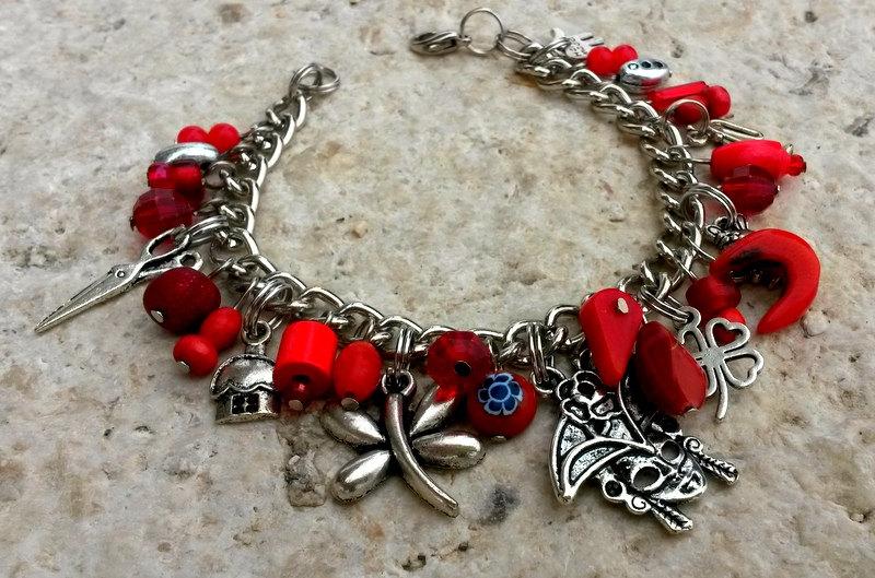 Свадьба - Charm bracelet, carnival bracelet, red charm bracelet, gift bracelet, eco friendly, mask charm bracelet, gifr for her, bracelet in handmade