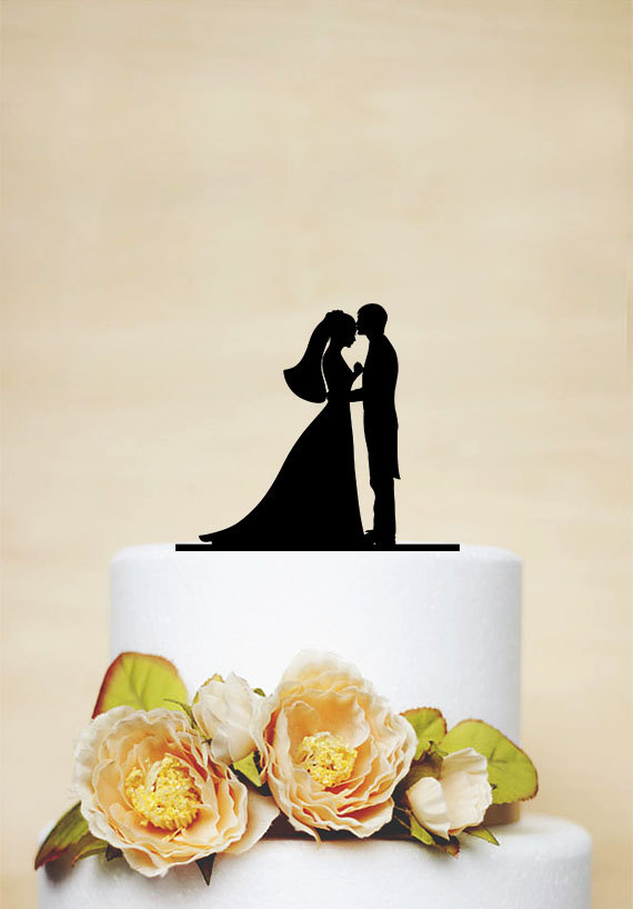 Mariage - Couple Wedding Cake Topper,Kissing Cake Topper,Personalized Cake Topper,Custom Wedding Topper,Bridal Cake Topper-P031