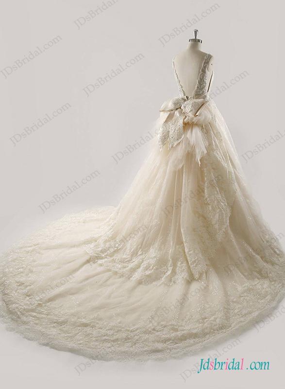 Hochzeit - H1265 Luxury Beading embroidery open back champagne wedding dress