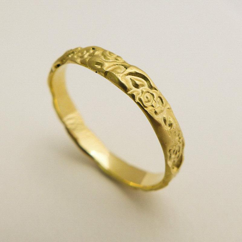 Wedding - 14 karat solid gold wedding ring, Women's Gold wedding band, Handmade wedding ring with floral pattern, Thin delicate wedding ring