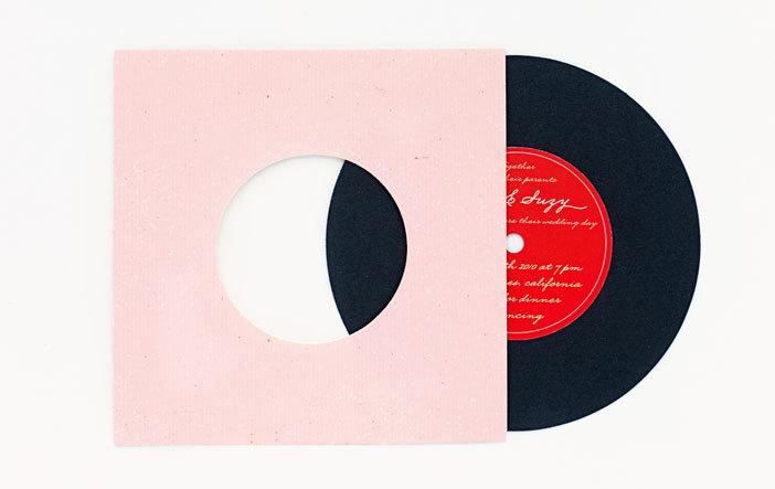 زفاف - Solid Color Record with Sleeve Invitation