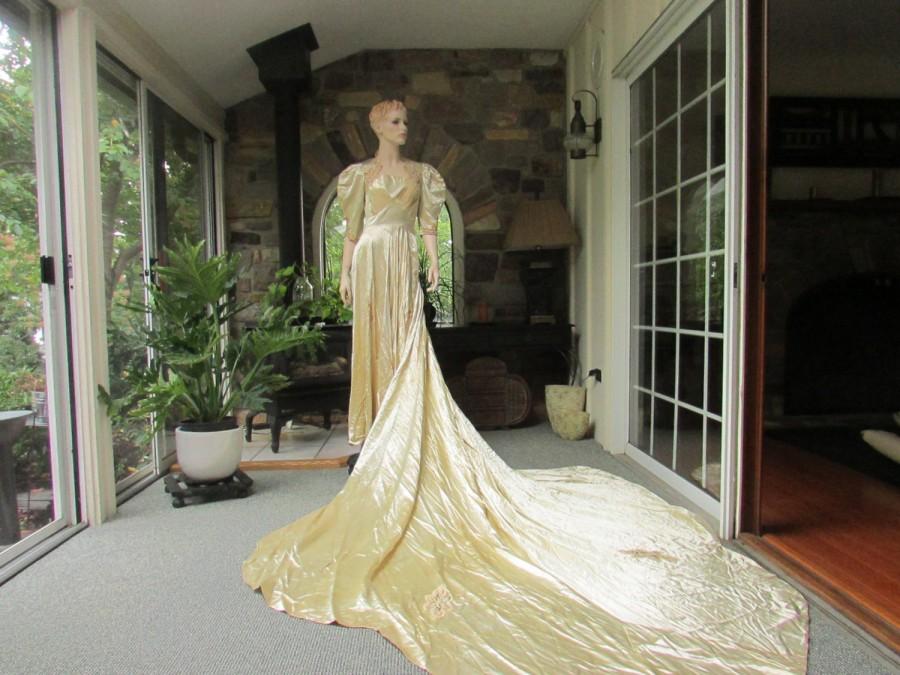 Hochzeit - Antique Ivory Satin Silk Wedding Gown, Antique Wedding Dress, Vintage Bride, Silk and Lace Wedding Gown, Vintage Wedding