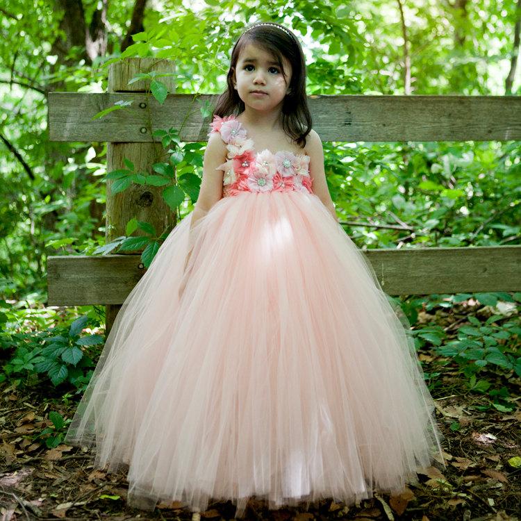 Mariage - Flower Girl Dress Peach, Coral Flower Girl, Coral Tutu Dress, Peach Tutu Dress, Girls Birthday Outfit, Flower Girl Dresses, Coral Dresses