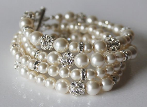 زفاف - Bridal pearl bracelet, bridal bracelet, Wedding bracelet, Swarovski pearl and rhinestone bracelet, chunky bracelet, cuff bracelet