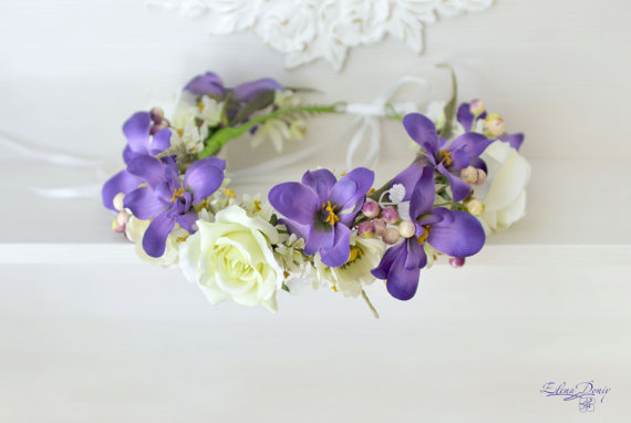 Mariage - Bridal flower crown Wedding flower crown Purple floral headband Roses hair wreath Anemone Woodland crown Boho wedding halo Large crown