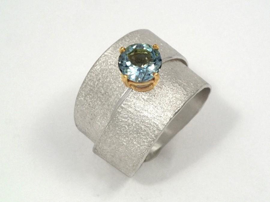 زفاف - Argentium silver solitaire engagement ring with an aquamarine stone. The wideband wrap ring could instead have a pink tourmaline stone.