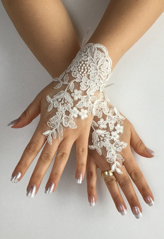 Hochzeit - FREE SHIP Ivory Wedding gloves free ship bridal gloves lace gloves fingerless gloves french lace gloves