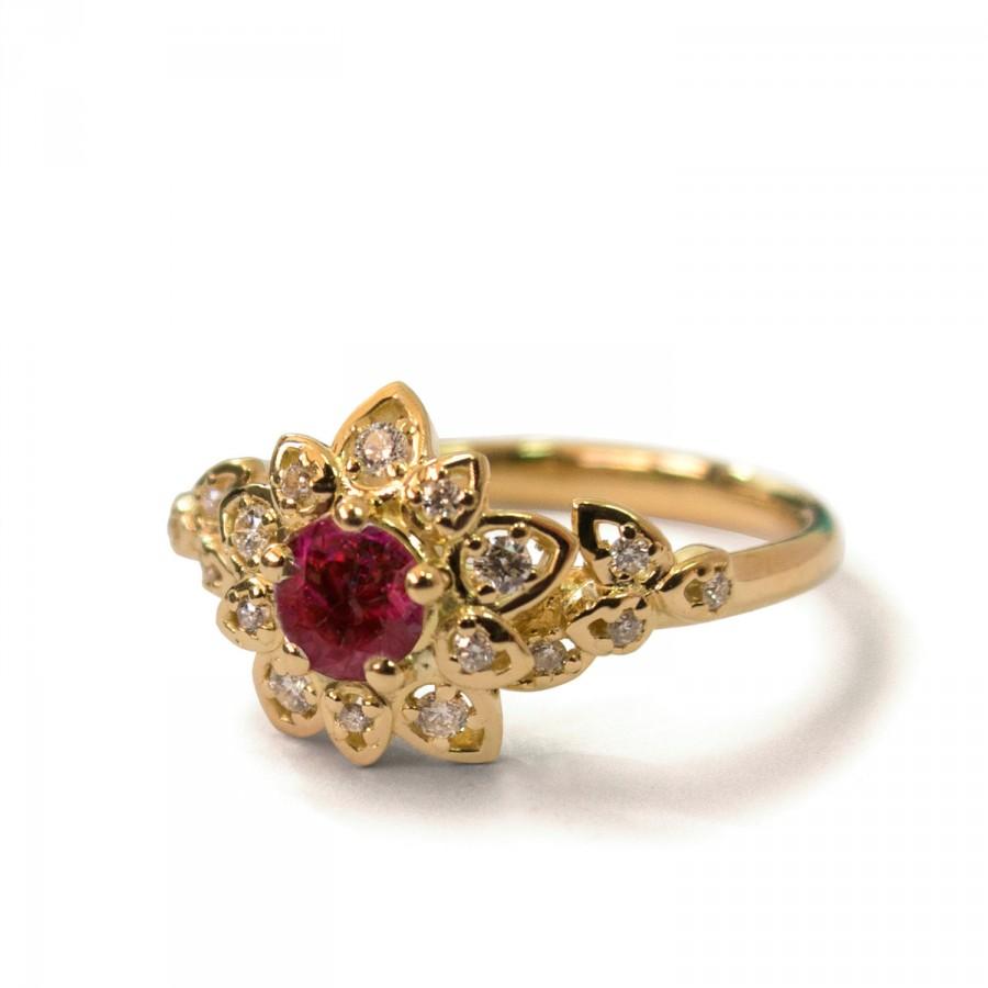 Hochzeit - Ruby Art Deco Petal Engagement Ring - Unique Ruby Engagement Ring, leaf ring, flower ring, vintage, halo ring, Ruby and Diamonds, 2B