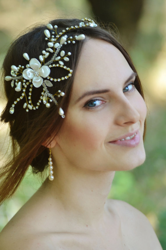 Hochzeit - Bridal pearl crown Bridal Hair vine Lotus flower headpiece Gold ivory bridal hair dress Swarovski hair accessory Pearl Wedding flower crown
