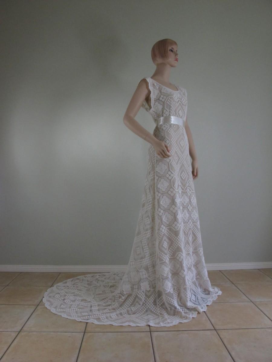 زفاف - The 'Alicia' - Cathedral Train OOAK Bohemian Vintage Crochet Lace Woodland Wedding Dress