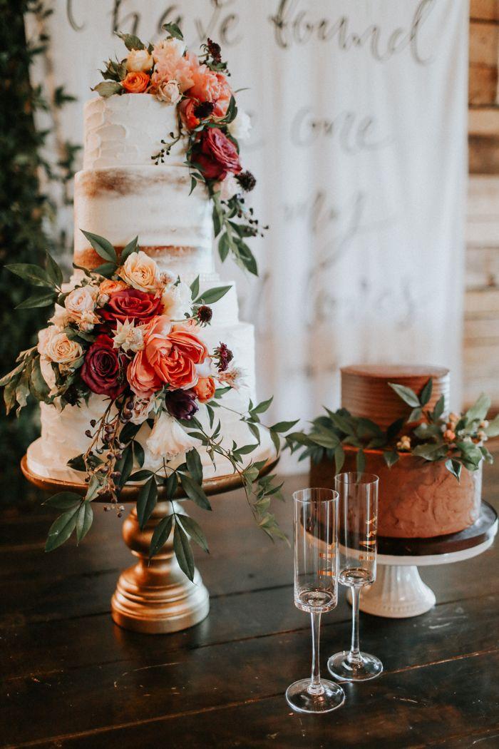 Свадьба - This Fall Wedding At Southwind Hills Seamlessly Blends Bold And Soft Styles
