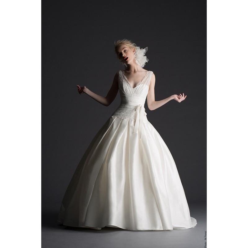 Wedding - Cymbeline HIRINA - Compelling Wedding Dresses