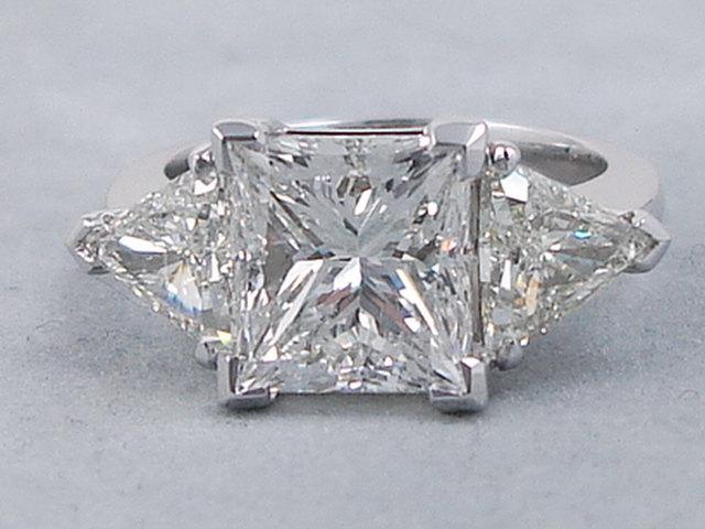 زفاف - Gorgeous 5.54 ctw Princess Cut Diamond Ring with a 4.07 H Color/VS2 Clarity Enhanced Center Diamond