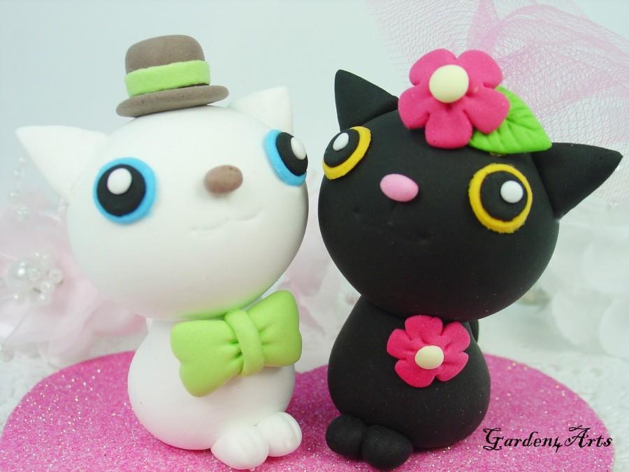 Свадьба - Custom Cat Love Wedding Cake Topper with Heart Base- SPECIAL FOR 2017