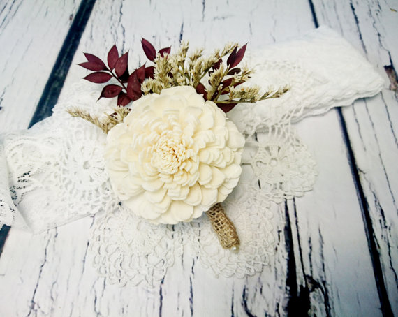 Свадьба - Cream brown burgundy rustic wedding Rustic BOUTONNIERE / CORSAGE groom groomsman, Sola Flower, dried limonium Wedding Flowers custom