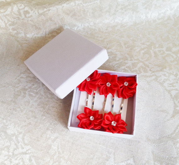 Hochzeit - Set of 5 Bobby pin wedding hair clips hand made satin ribbon flower delicate red