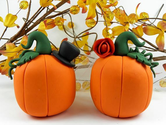 Hochzeit - Fall Theme Pumpkin Wedding Cake Topper Polymer Clay