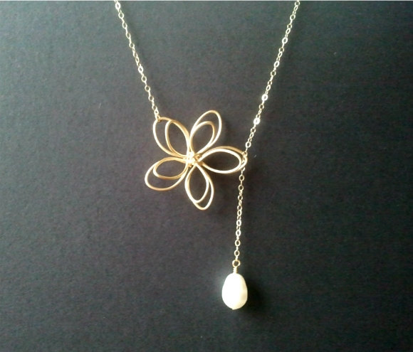 زفاف - Flower with White Pearl Lariat Necklace, Flower pendant, Pearl Wedding Necklace, Bridal Jewelry, Bridesmaid Gift, Statement, Christmas Gift