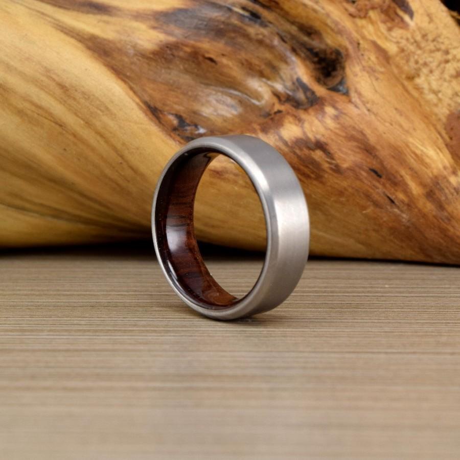 Mariage - Titanium & Brazilian Rosewood Ring // Unique Wedding Ring // Men's Wedding Band // Women's Ring // Gift Ring