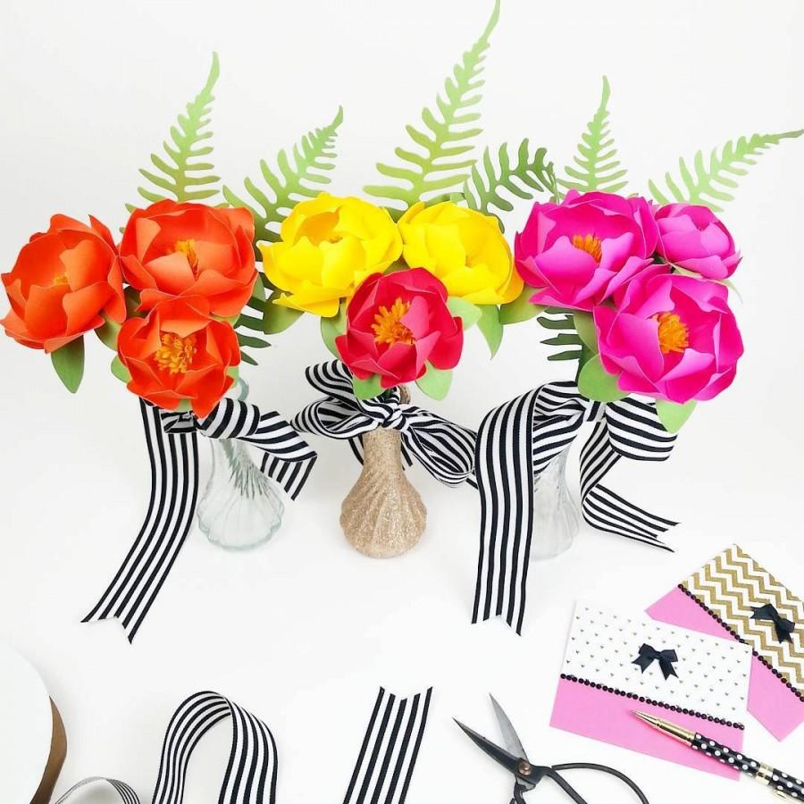 زفاف - BOUQUET TO-GO - Handmade Paper Flower  - The Kara flower -  Kate Spade Inspired mini bouquet - Set of 3 - Stems  Included